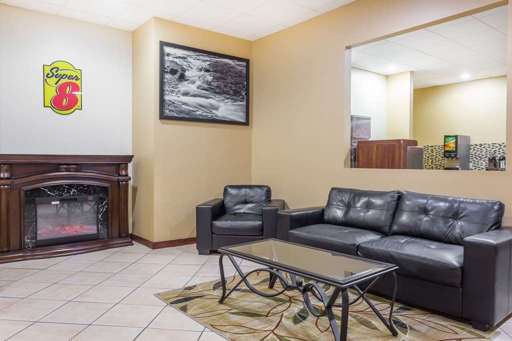 Super 8 by Wyndham Macon West - photo 2