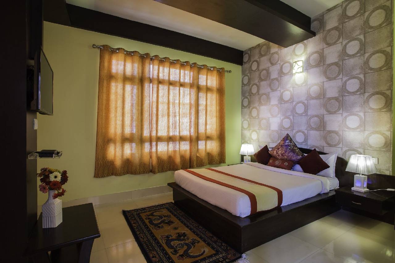 Golden Star Continental & Spa 
