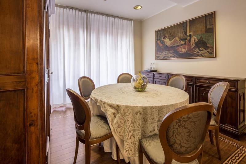 Grande Albergo Roma General view