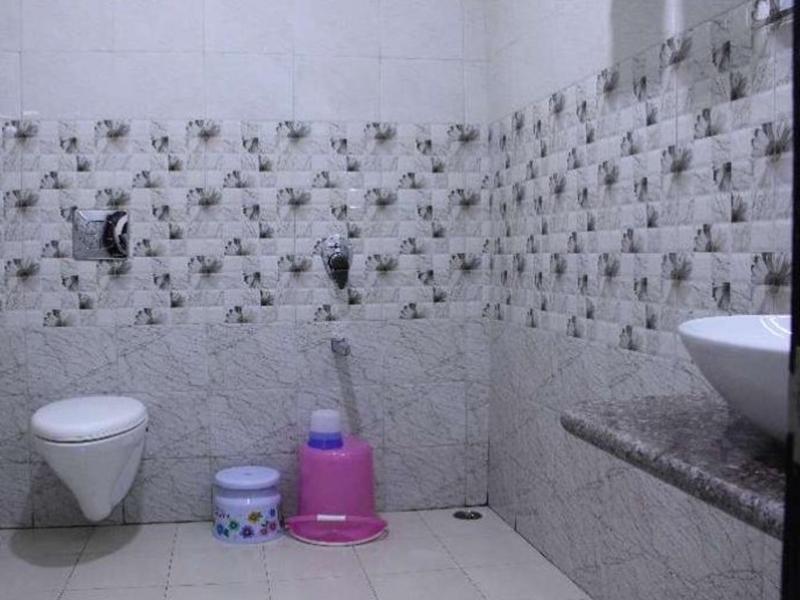 Oyo 2155 Hotel Wardhman 