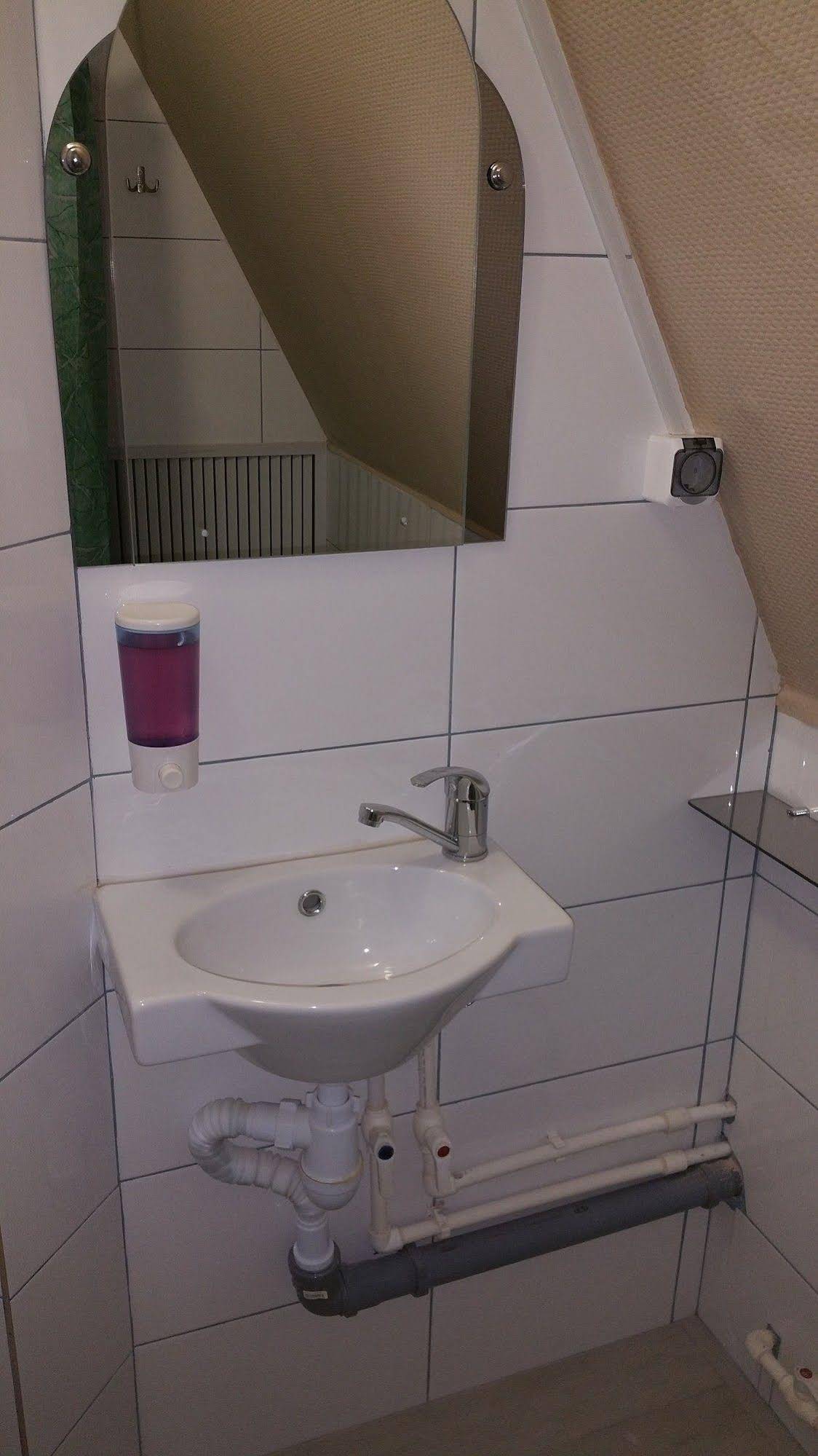 Nice Hostel 33 