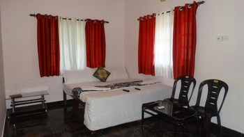 Thomson House Guestroom