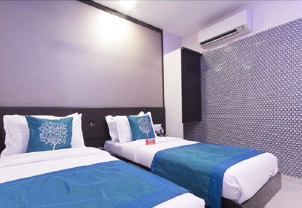 Hotel Golden Sagar Guestroom