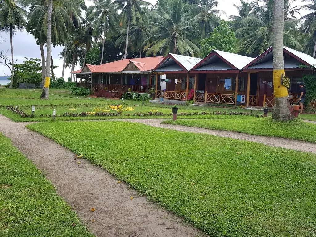 Pellicon Beach Resort 