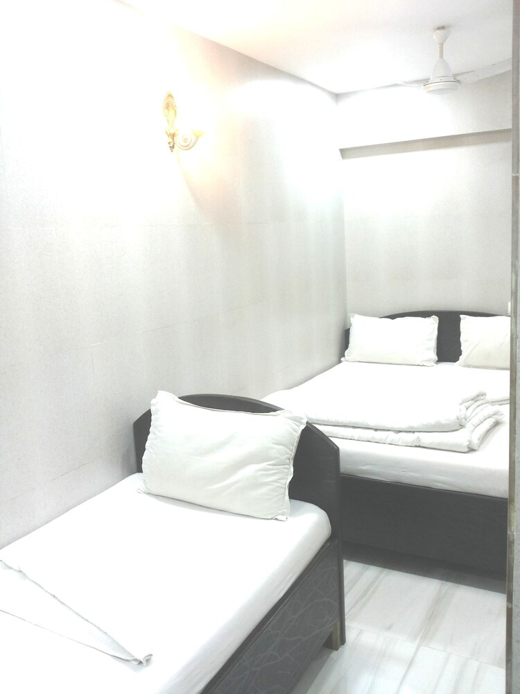 Hotel Holiday Inn Guestroom