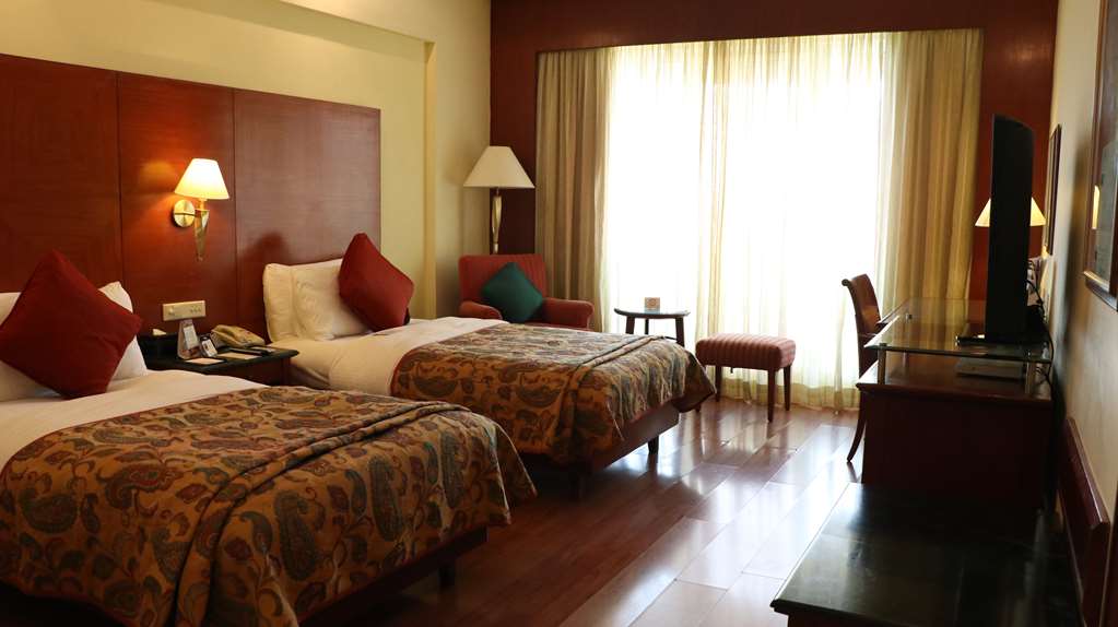 The Lalit Mumbai Airport Deluxe Twin Room