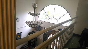 Sunlight House 