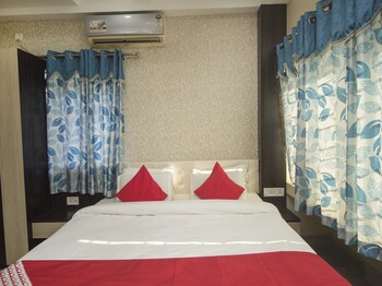 Oyo 17216 Classic Lodge Guestroom