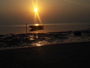 Sunrise Beach Resort Beach
