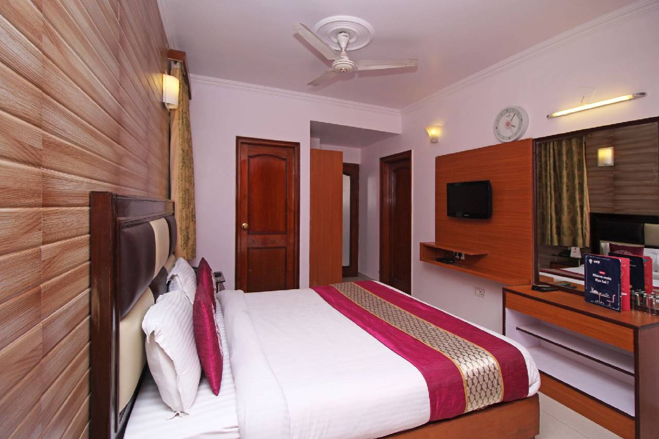 Oyo 3899 Paradise Continental 