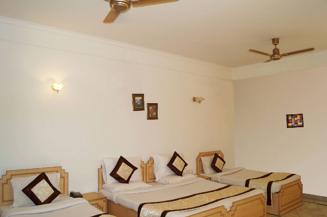 Optimum Sheela Inn @ Taj 