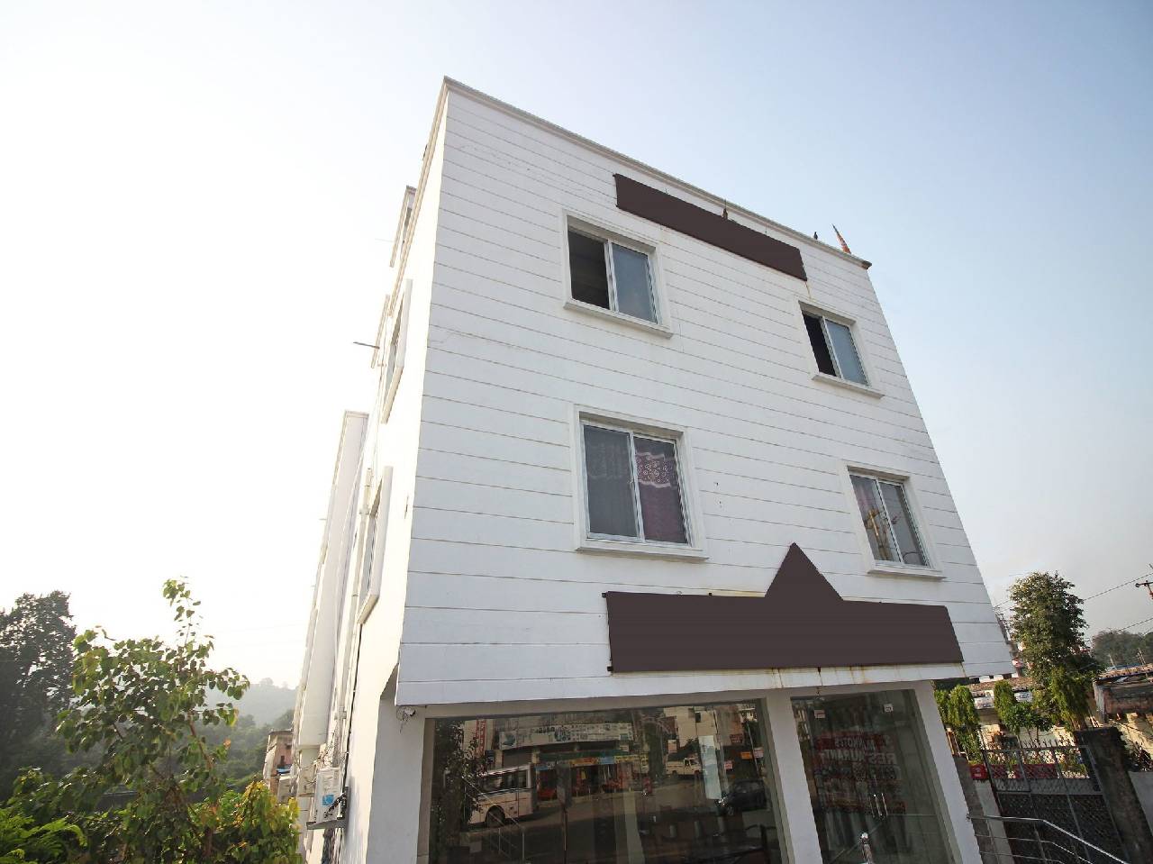 Oyo 9845 Hotel Kirti Heritage 