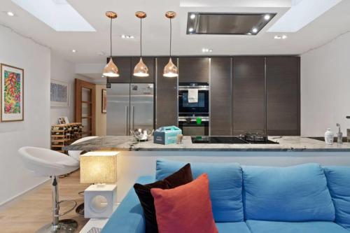 Chic 2bed 2bath Apt W Garden In Clapham Junction 