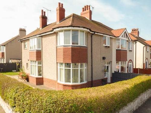 Beach House Colwyn Bay 