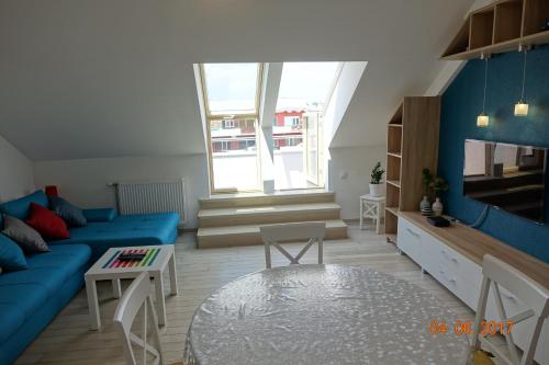 Apartment Blue (آپارتمان بلو) 