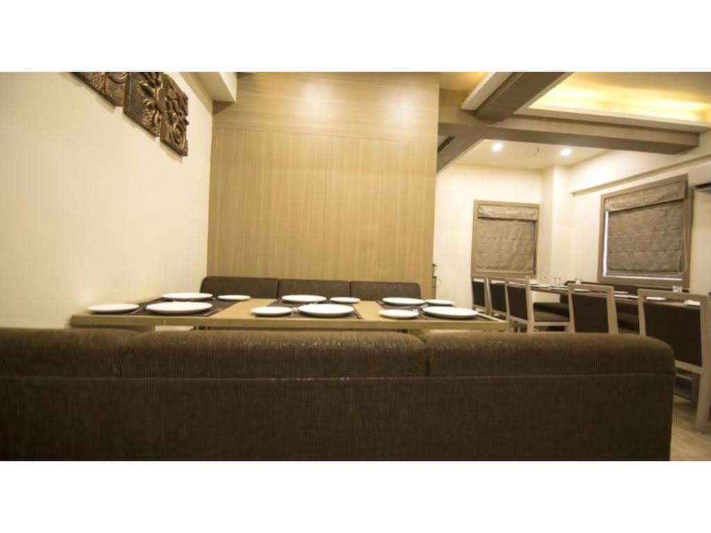 Vista Rooms At Officer Colony 