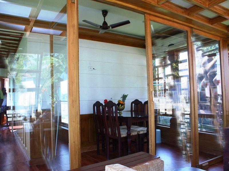 Indraprastham Houseboat 