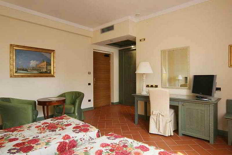 Antico Borgo La Muratella Room