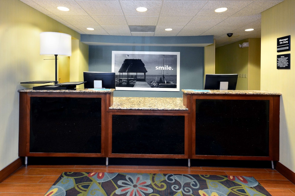 Hampton Inn Charlotte North Lake Norman - photo 5