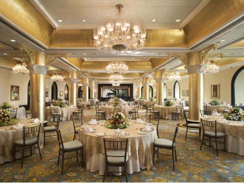 The Taj Mahal Palace Mumbai ( تاج ماهال پالاس مومبی) Restaurant