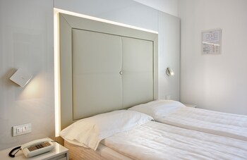 Hotel Vega Guestroom