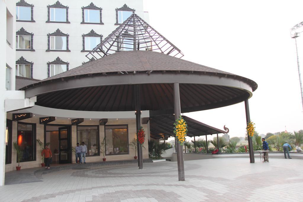 Rudraksh Club & Resort 