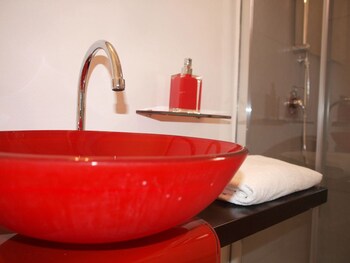 Calasetta Residence (كالاستا رزیدنس) Bathroom Sink