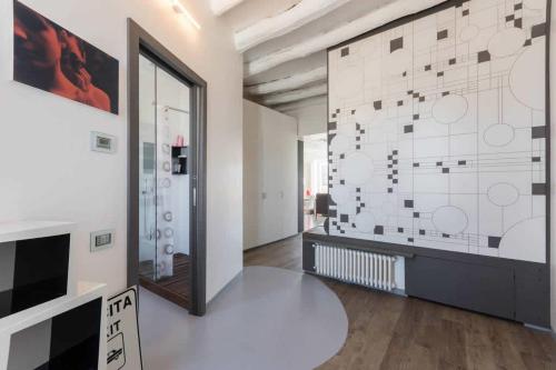 Le Petit Loft Hotel Description