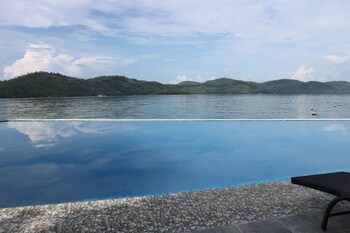 Coron Underwater Garden Resort Beach/Ocean View