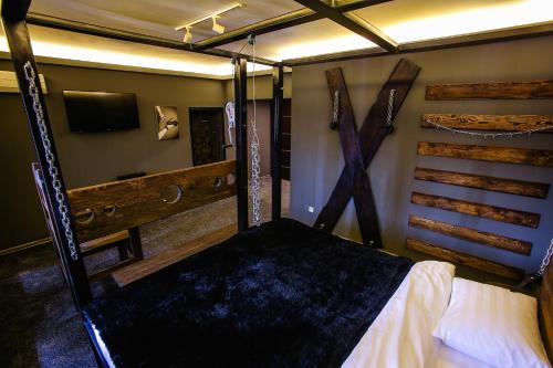 4 Rooms 