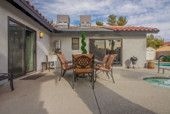 Immaculate 4bed 7min To Vegas Strip Outdoor Dining