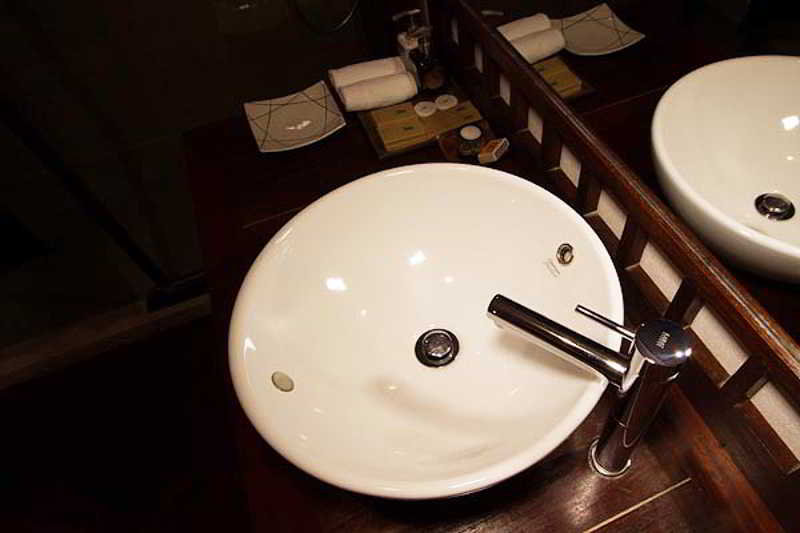 Indigo House Hotel Room