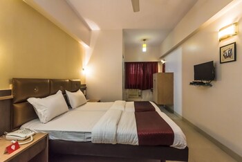Hotel Vashi Inn 