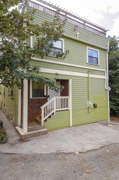 6 Luxurious 6br Seattle Home Property Grounds