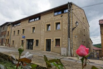 Le Relais Renaissance Featured Image