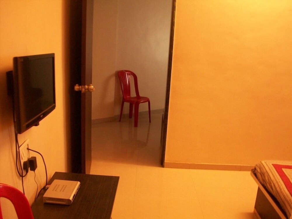 Hotel Yashraj Inn Guestroom
