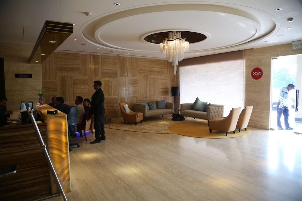 Oyo Premium Panchkula Sector 5 