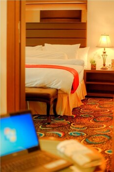 Grand Central Pekanbaru Guestroom