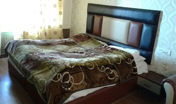 Adb Rooms Hotel Patnitop Guestroom