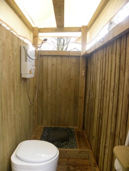 Glampotel Bere Regis Bathroom