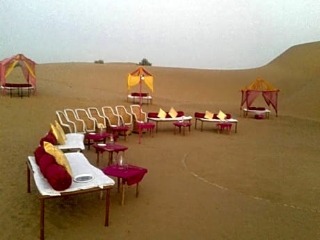 Sheesh Mahal Desert Camp 