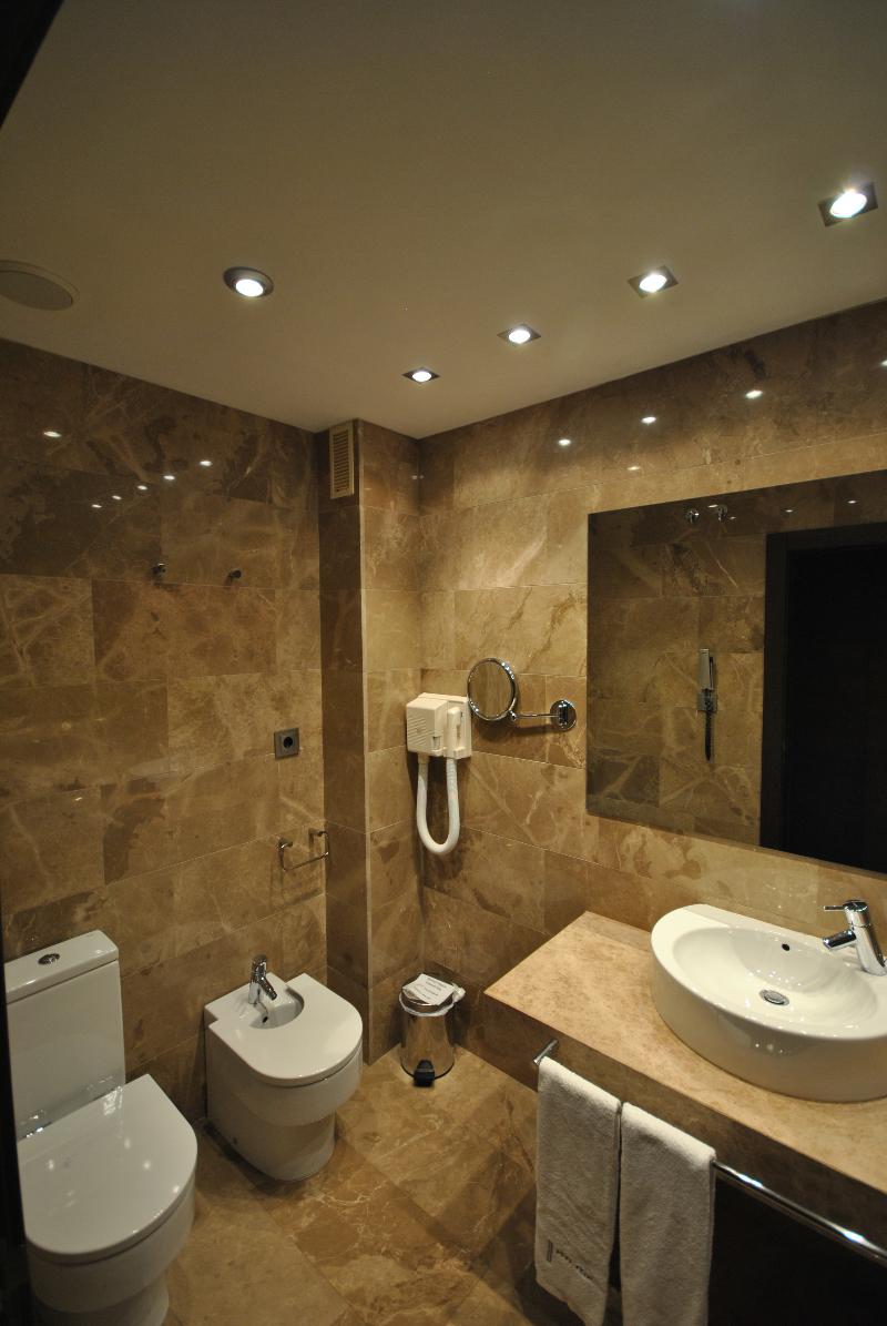 Hyltor Room