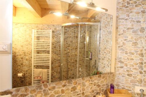 Dolomiti Di Brenta House 2 Hotel Description