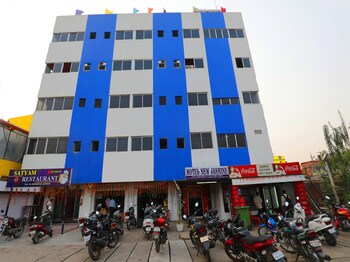 Oyo 13485 Hotel New Jasmine Hotel Front