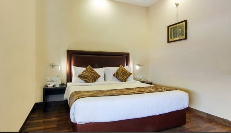 Vibe By The Lalit Traveller Room