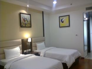 Hotel Hyphen Premier 