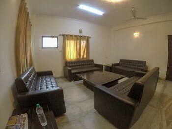 Hotel The Orion Gopal Bhawan Dining