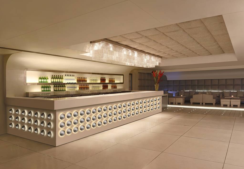 The Leela Ambience Gurgaon Hotel & Residences Pearl Lounge