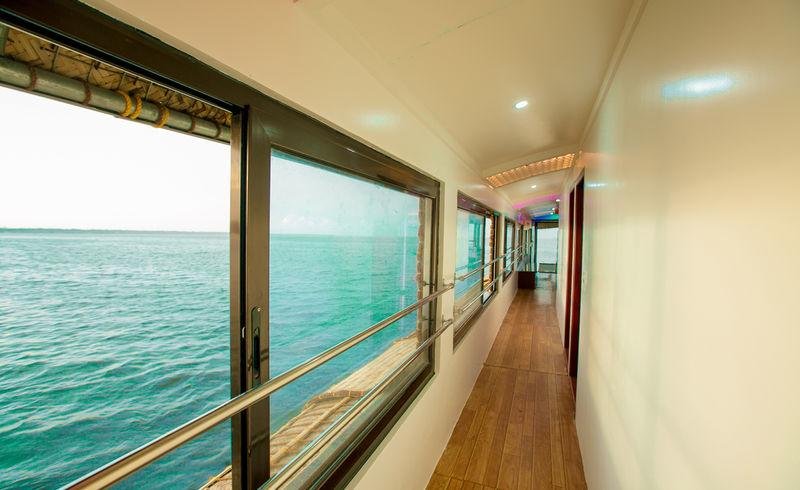 Desire Cruises Houseboat 
