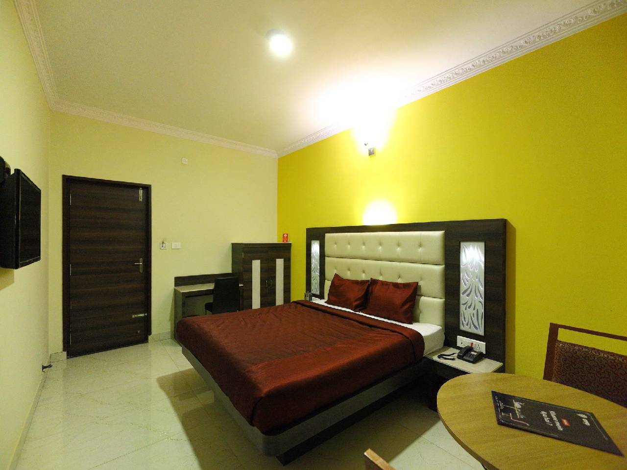Oyo 7987 Hotel Carnation 